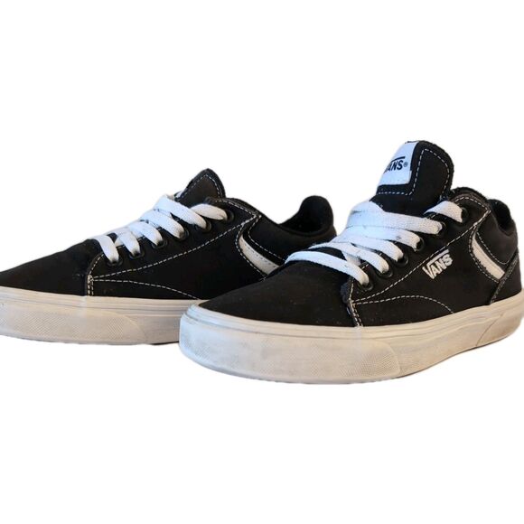 VANS Women's Off the Wall Shoes, Size 6.5 In Black And White - Picture 4 of 9